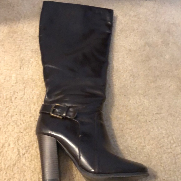 Heeled boots - Picture 3 of 8